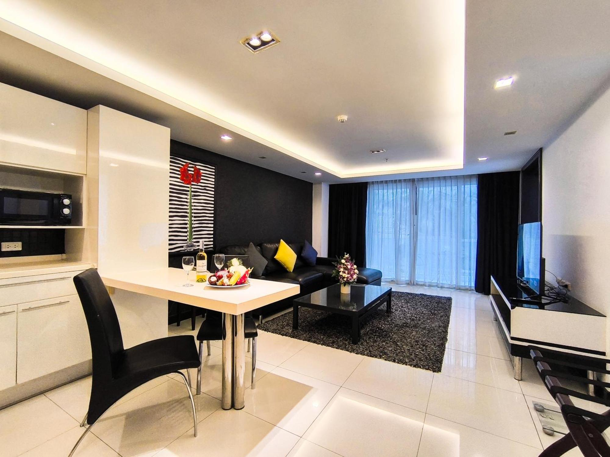 Nova Suites Pattaya By Compass Hospitality Exterior foto