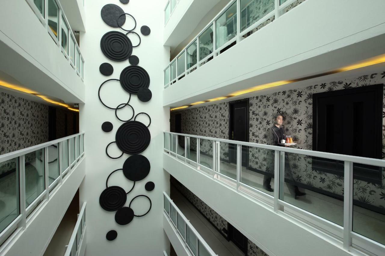 Nova Suites Pattaya By Compass Hospitality Exterior foto
